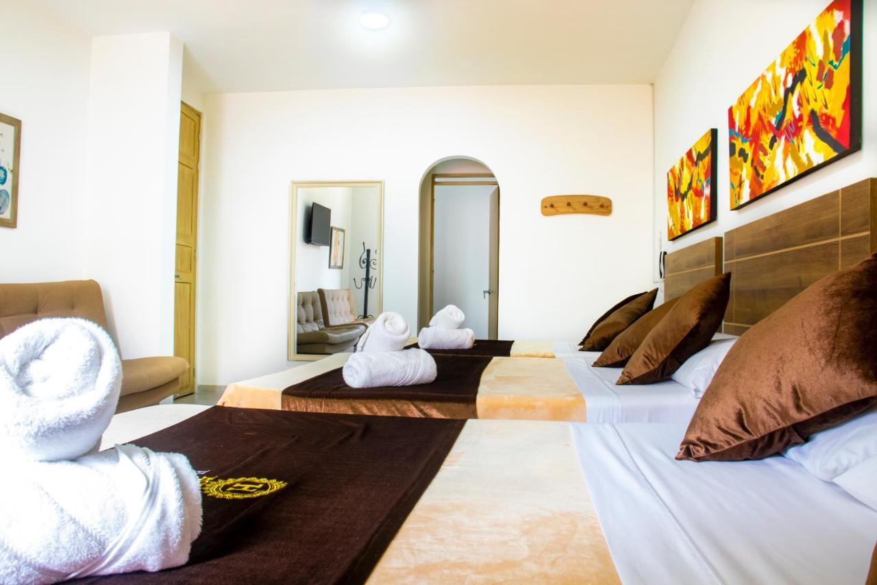 Hotel Plaza Real ซานตาโรซา เดกาบัล ภายนอก รูปภาพ