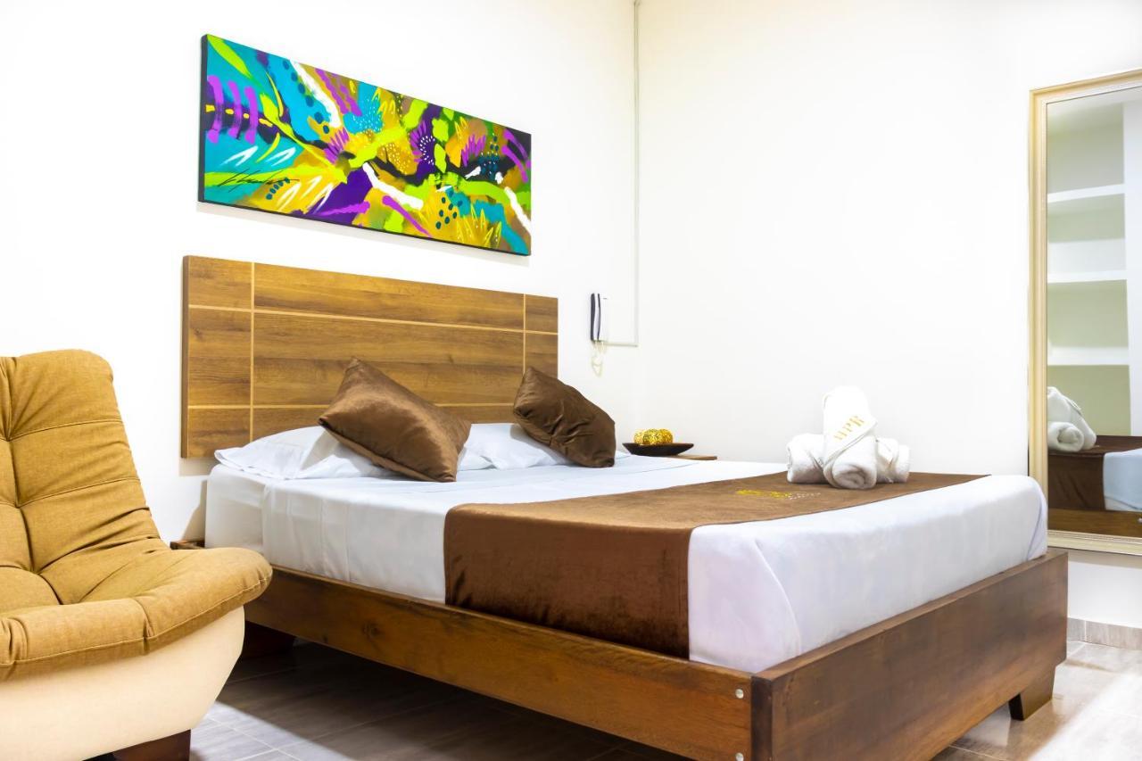 Hotel Plaza Real ซานตาโรซา เดกาบัล ภายนอก รูปภาพ